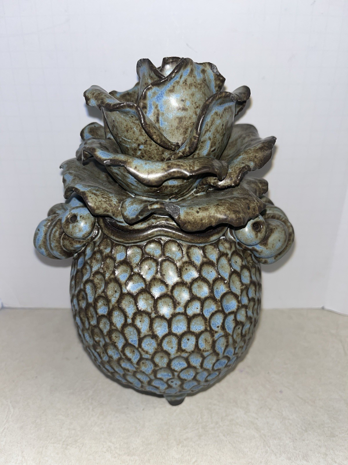 Vtg Hand Made Pottery Jar W/Rose Lid 3 Legged 10.25” T 7.25”W Blue Gray Textured