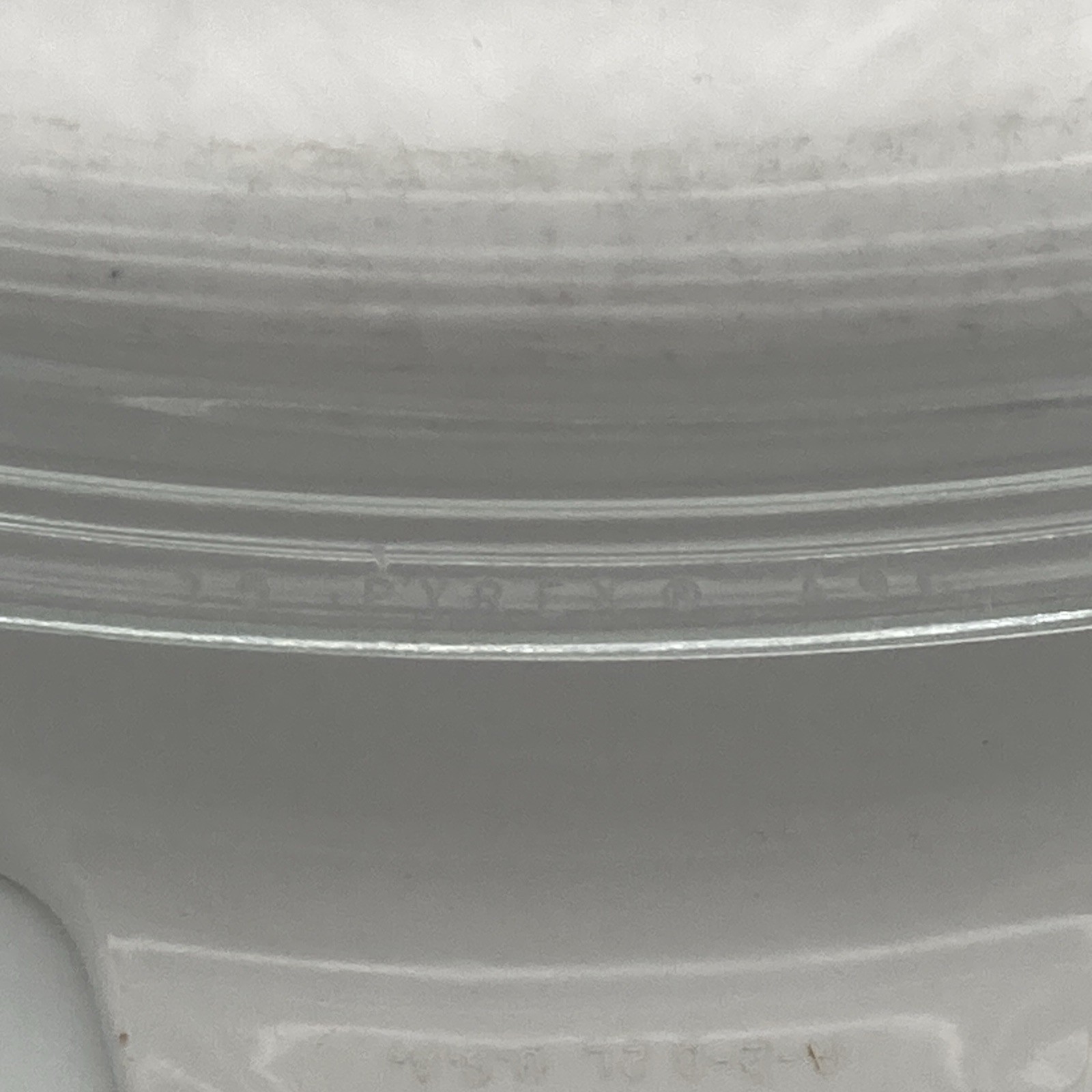CorningWare A-2-B 2 Liter Casserole White Just White Pattern w/ Pyrex A9C Lid