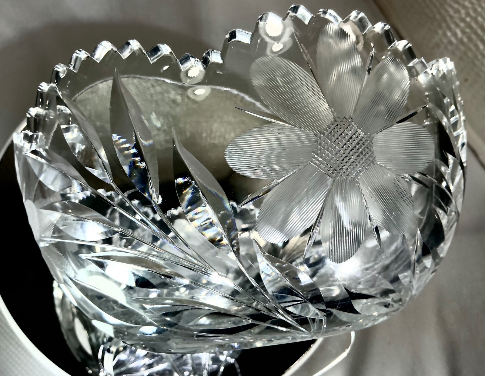 American Brilliant Cut Glass Crystal 9″ Large Heavy Centerpiece Bowl Antique
