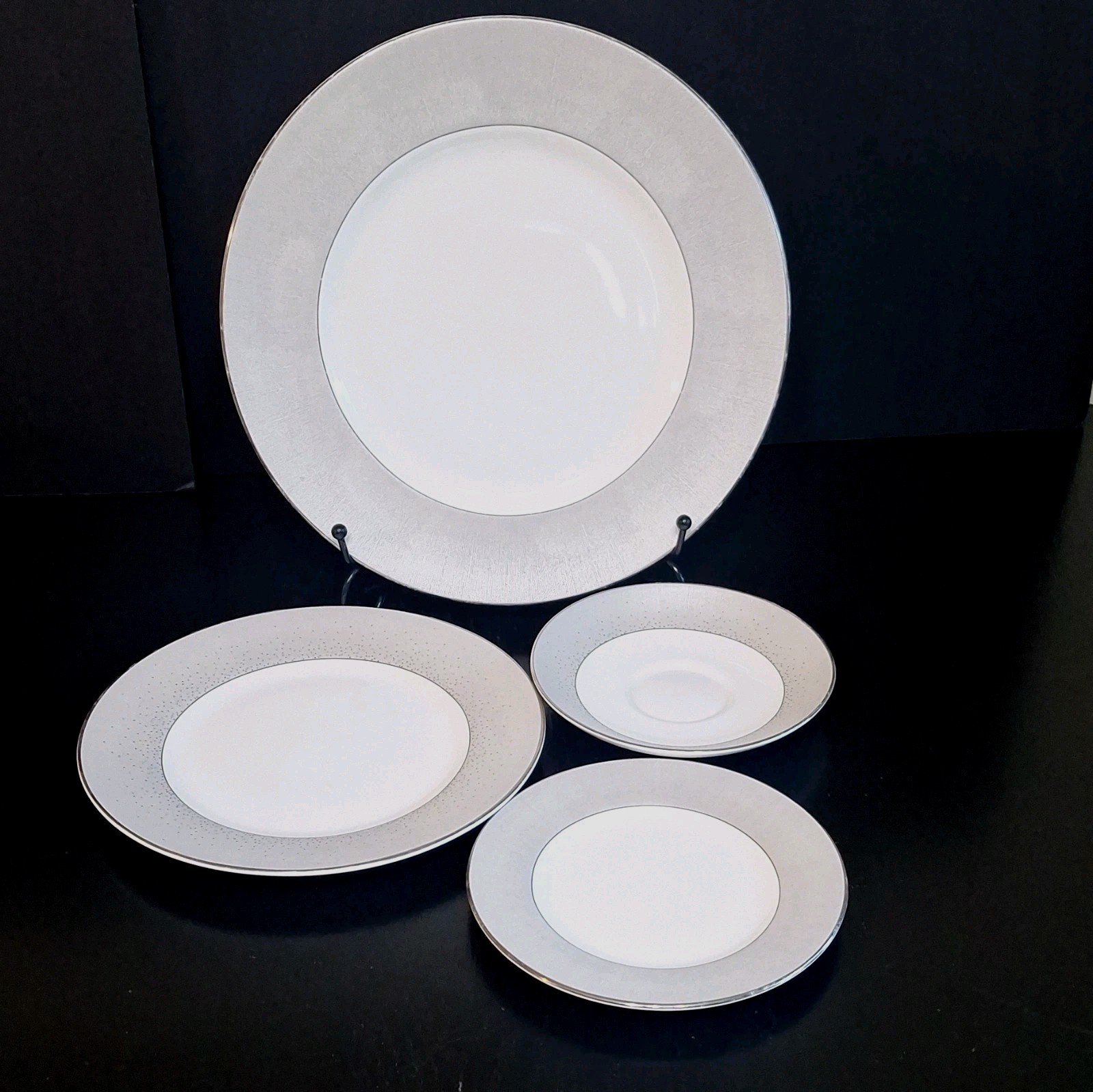 Waterford Monique Lhuillier Stardust Bone China 4 Piece Place Setting