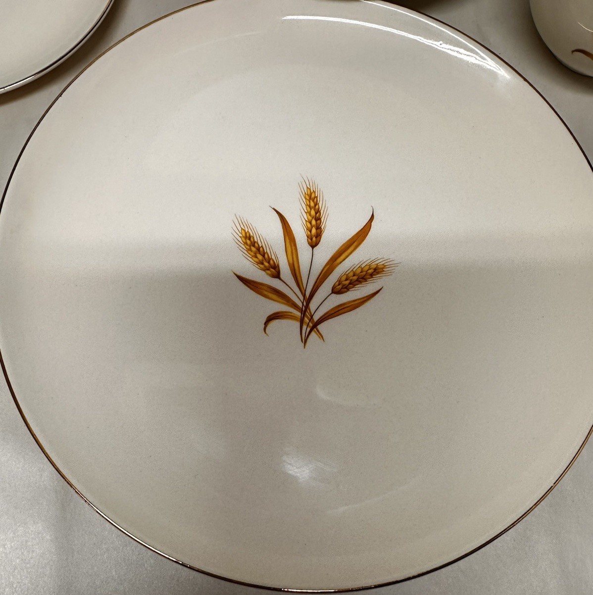 Taylor Smith Wheat Pattern Dish’s 1950s USA Made Eight Piece Set E7