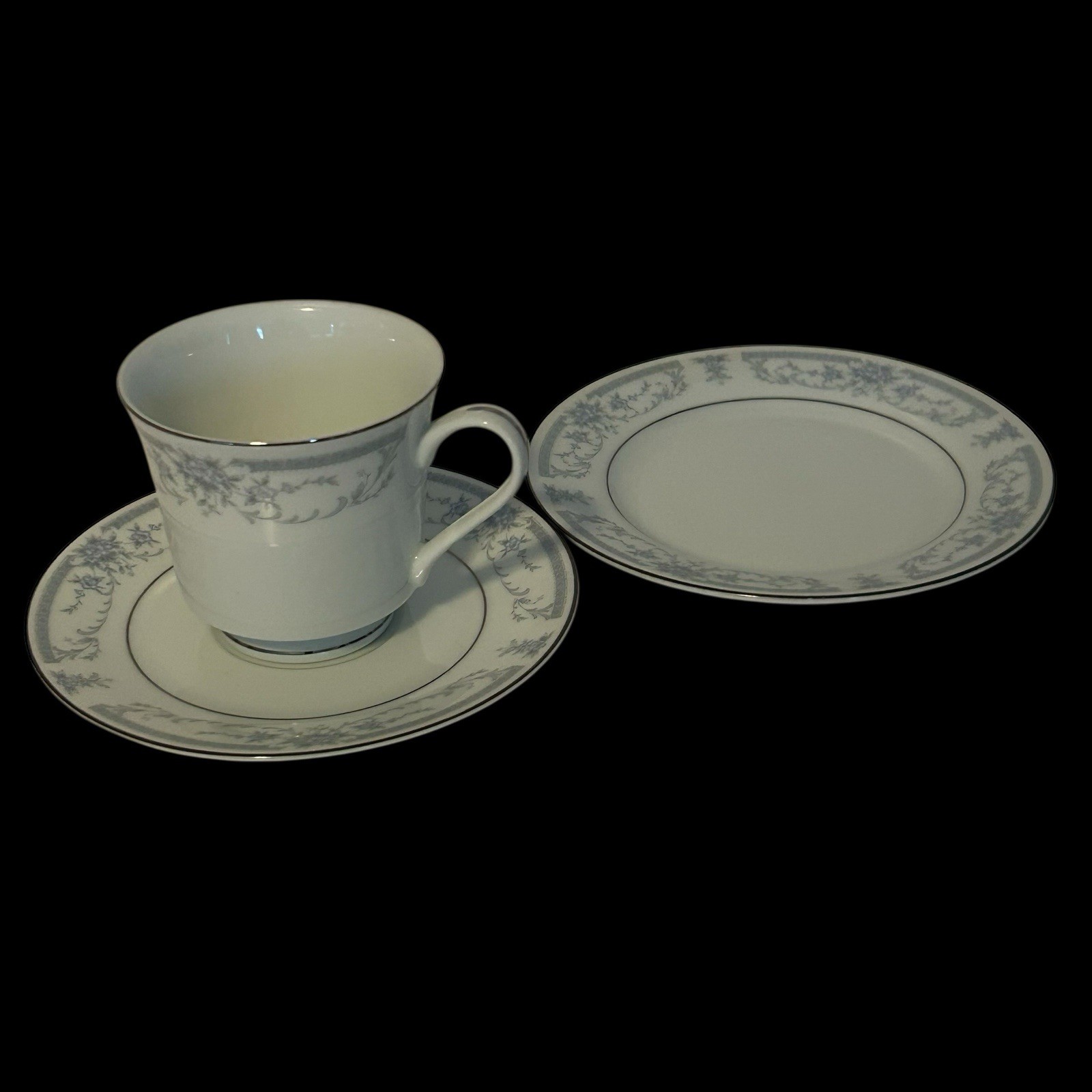Vintage 1985 Sheffield Blue Whisper Porcelain Cup Saucer And Dessert Plate Japan