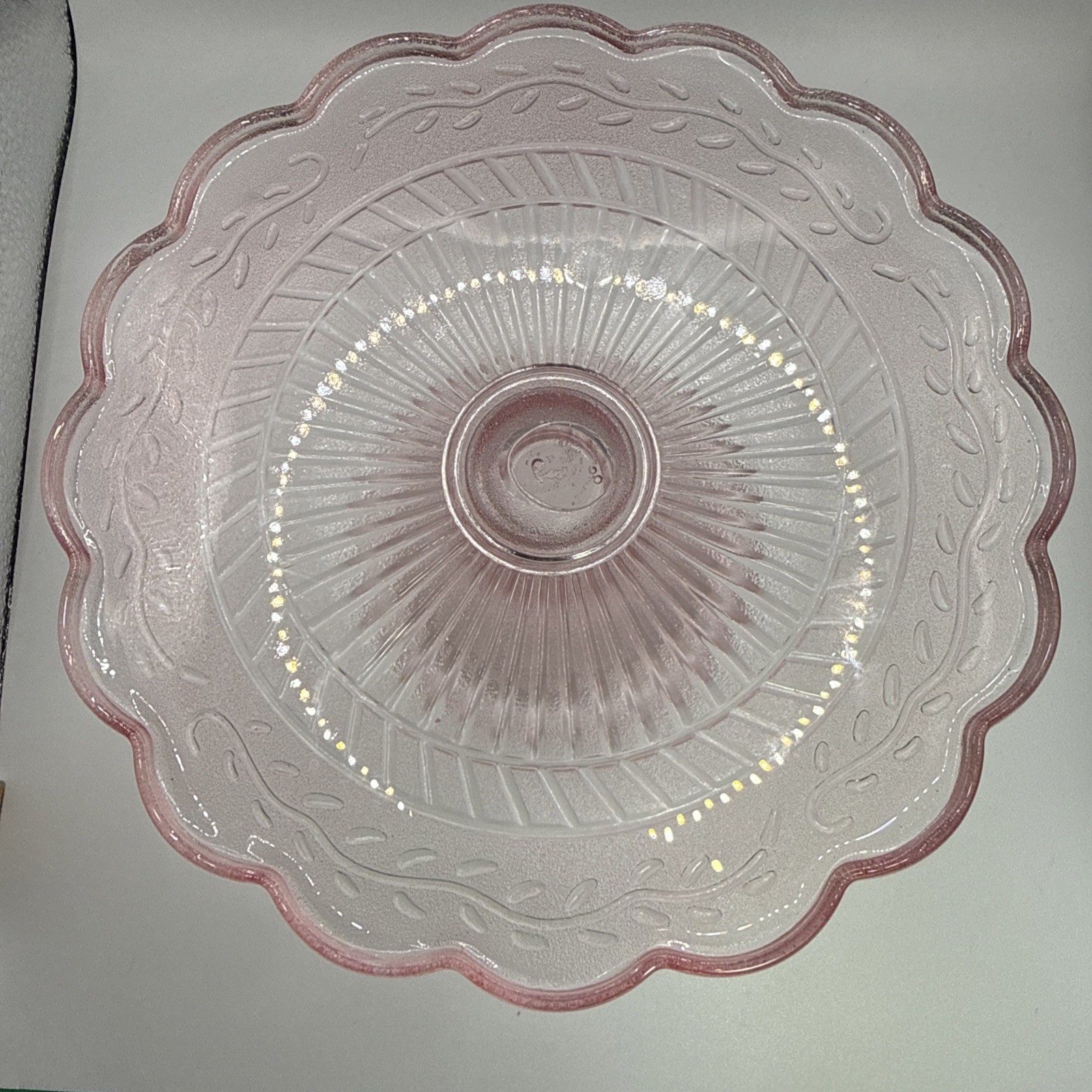 Cambridge Maison Pink Cake Stand By Circle Ware Crystal 9×3 inches