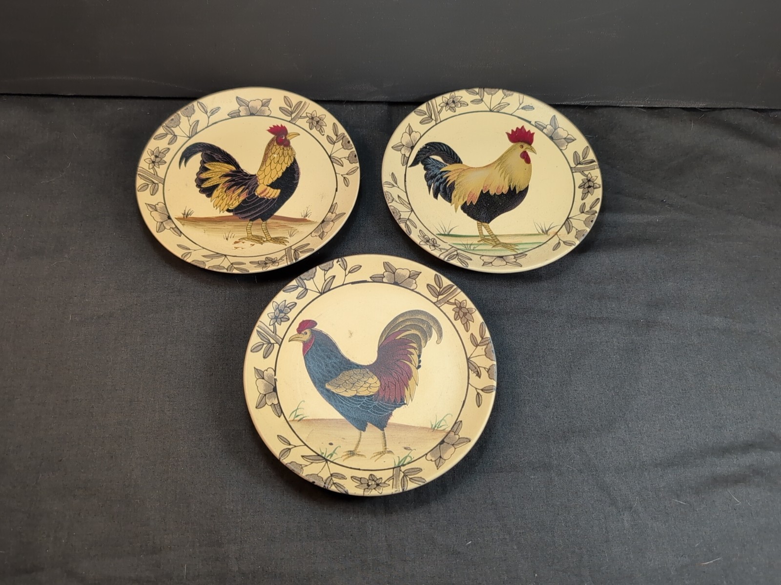 Set of 3 Vintage Rooster Decorative Wall Plates 6in