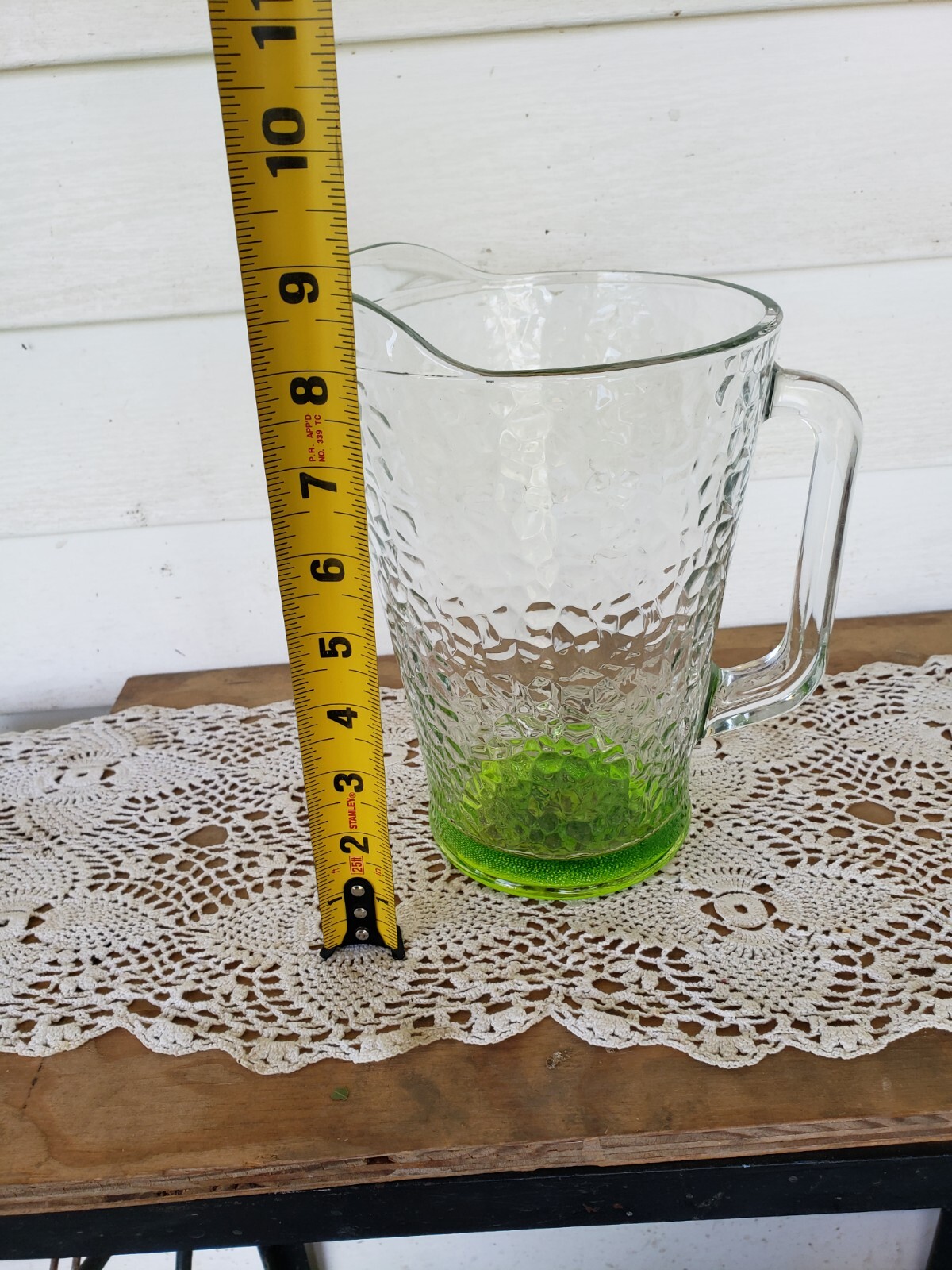 VINTAGE CRISA LARGE 8.75″ CLEAR LIME GREEN HAMMERED GLASS PITCHER SQUARE HANDLE