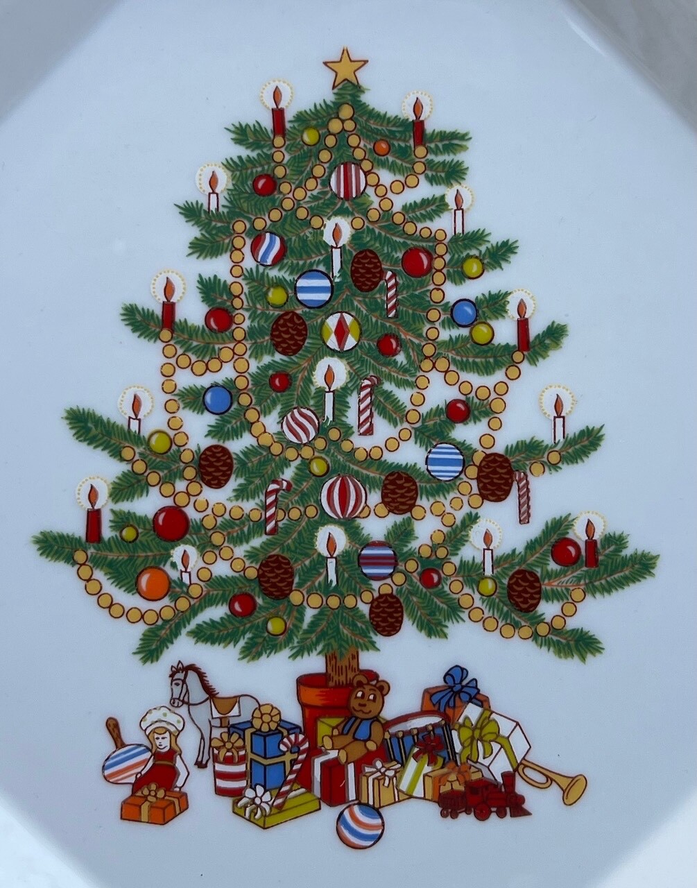 Four-Piece Place Setting Fairfield Peace On Earth Christmas Dinnerware