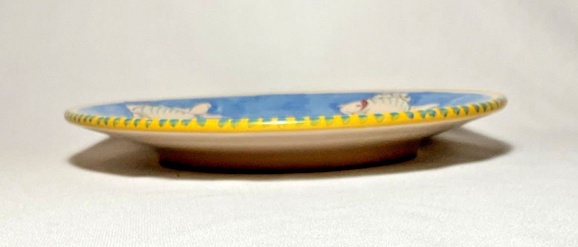 LAMAS ~ Early Hand Painted & Glazed 9.75″ PLATE w/Fish (LMA2) ~ Italy