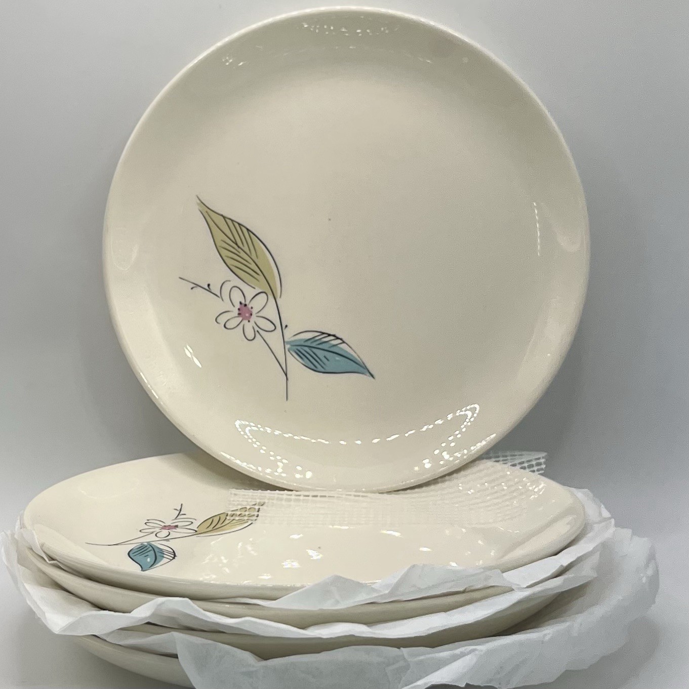 • VINTAGE 5 ROYAL WINDSOR By SALEM BISCAYNE PATTERN BREAD SIDE PLATES 6 1/8”