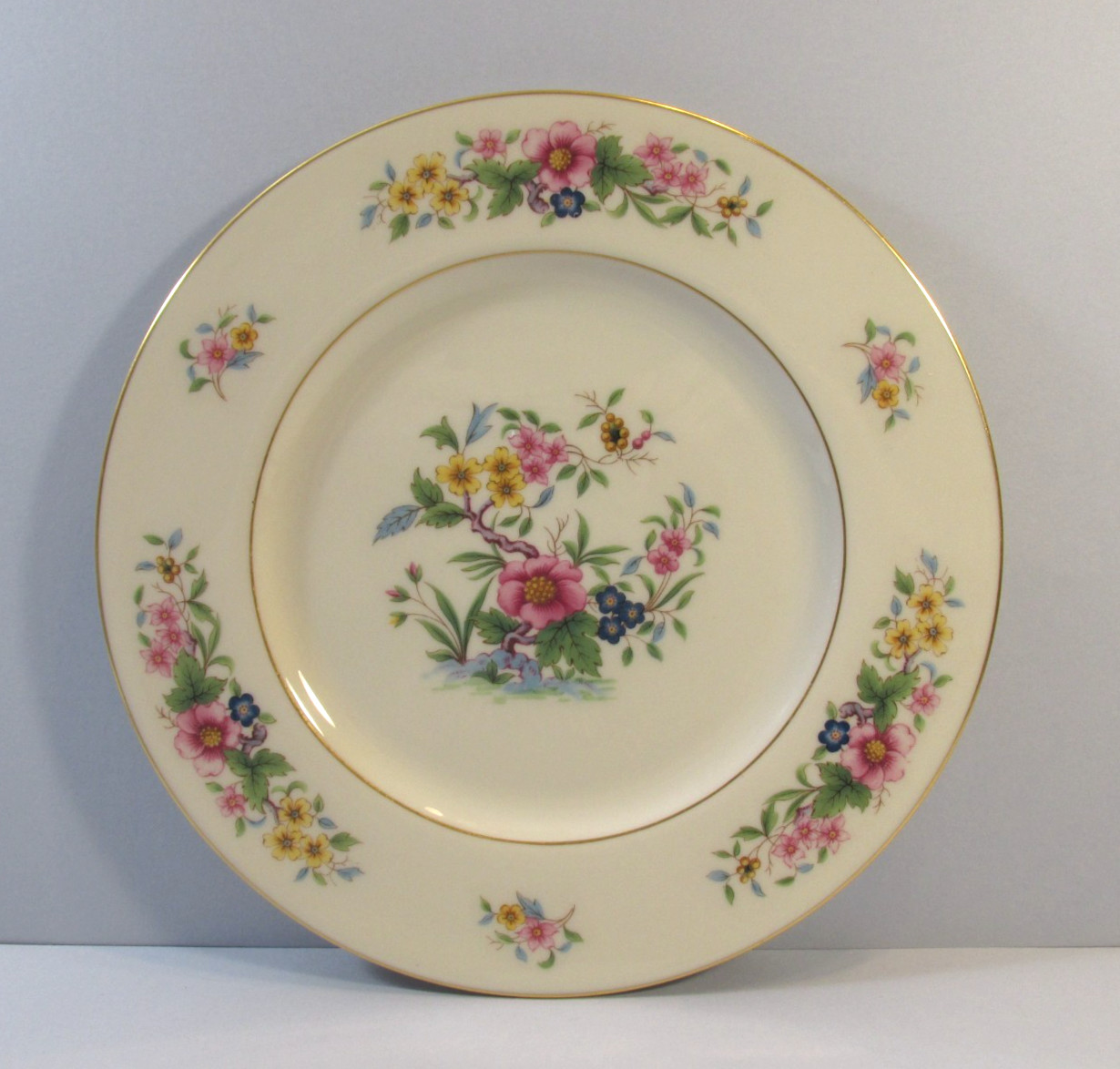 Lenox Avon Floral Dinner Plate with Gold Trim on Rim – S-300