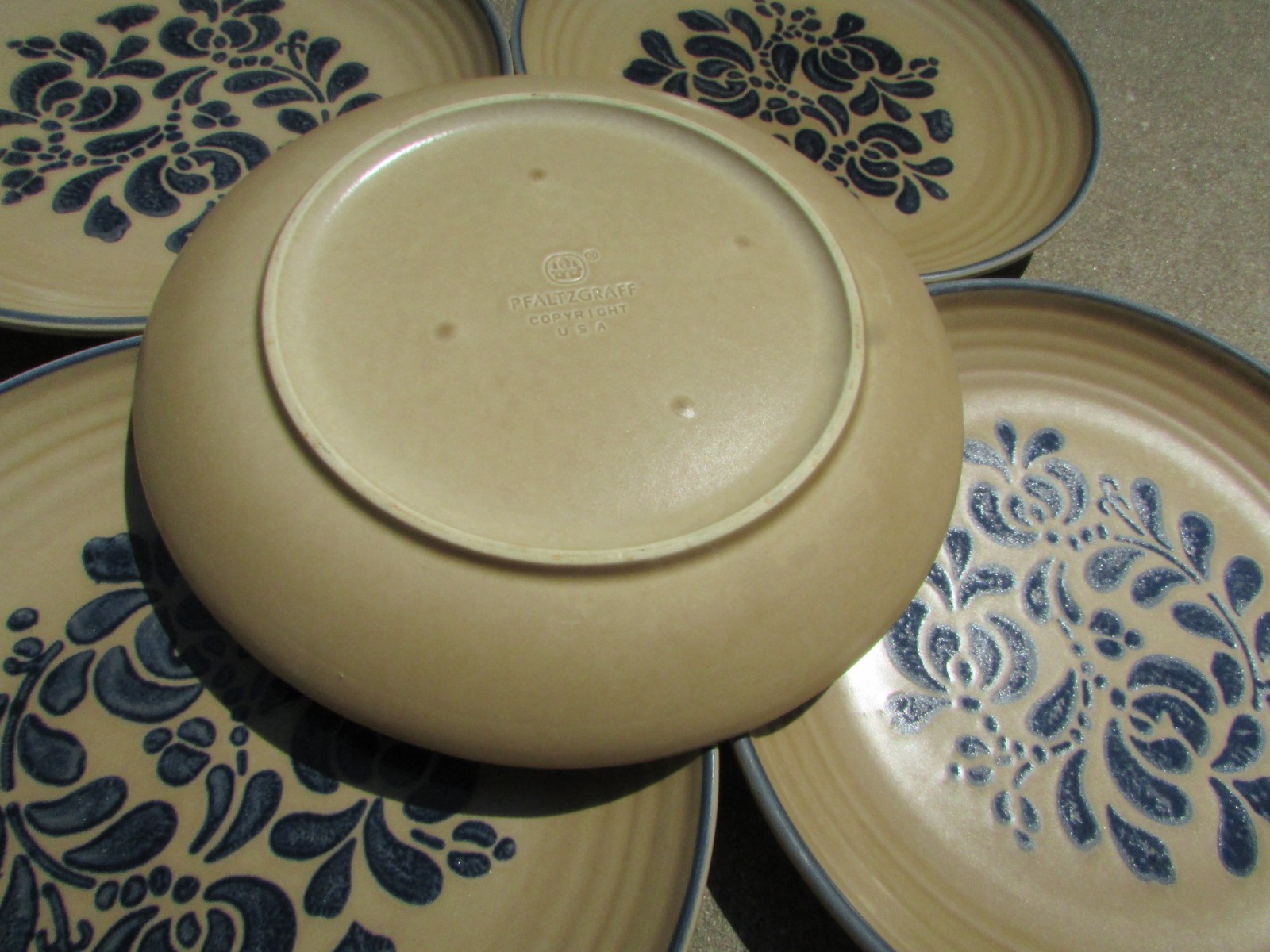Pfaltzgraff Folk Art Stoneware Tan Blue Vintage 10″ Dinner Plates Set Of 5