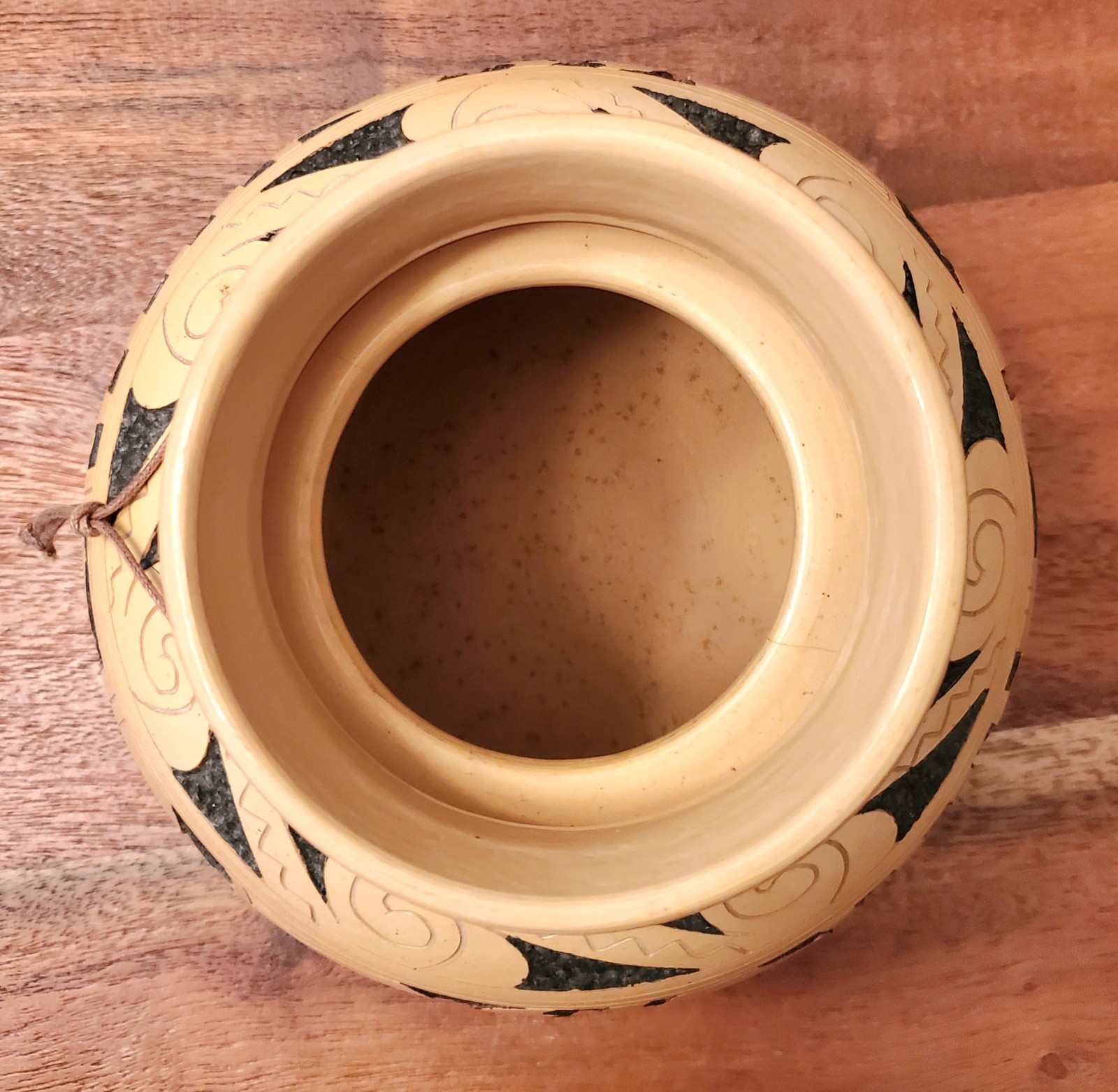 Southwest Ceramic Pottery Jar 5.5″ Geometric Design