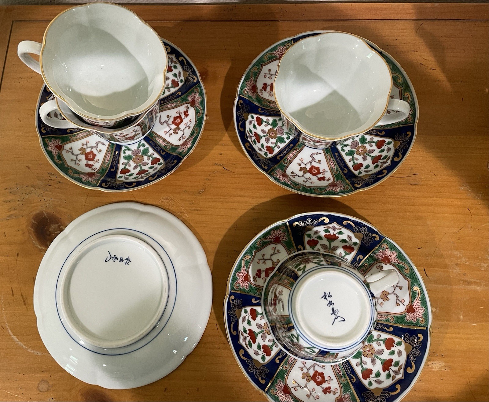 S/4 Japanese Imari Gold Scalloped Rim Cup/saucers Traditional Blue Rust