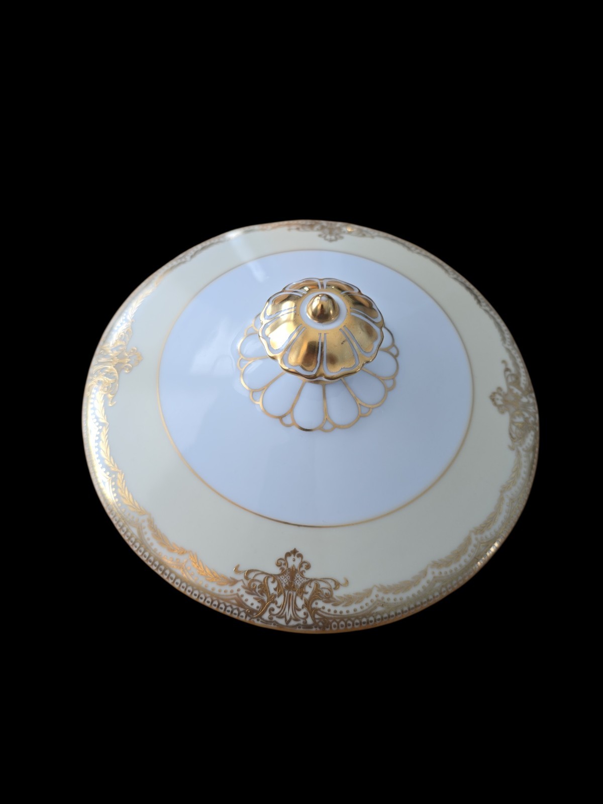 Noritake Gold Trim Handpainted Galatea Covered Serving Bowl Japan 10.25″ X 5″