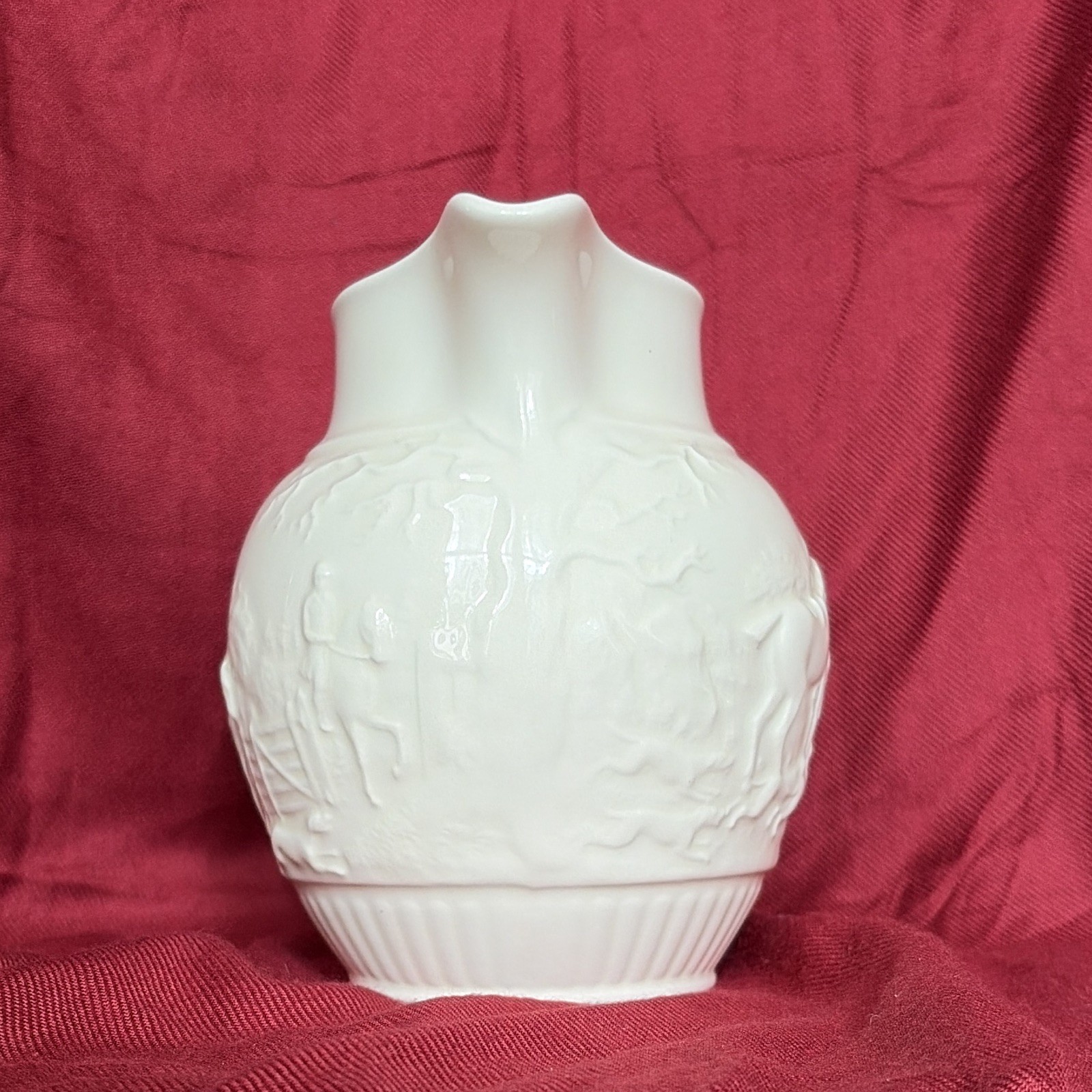Wedgwood White Hunting Scene Embossed Ceramic Pitcher w/ Dog Handle
