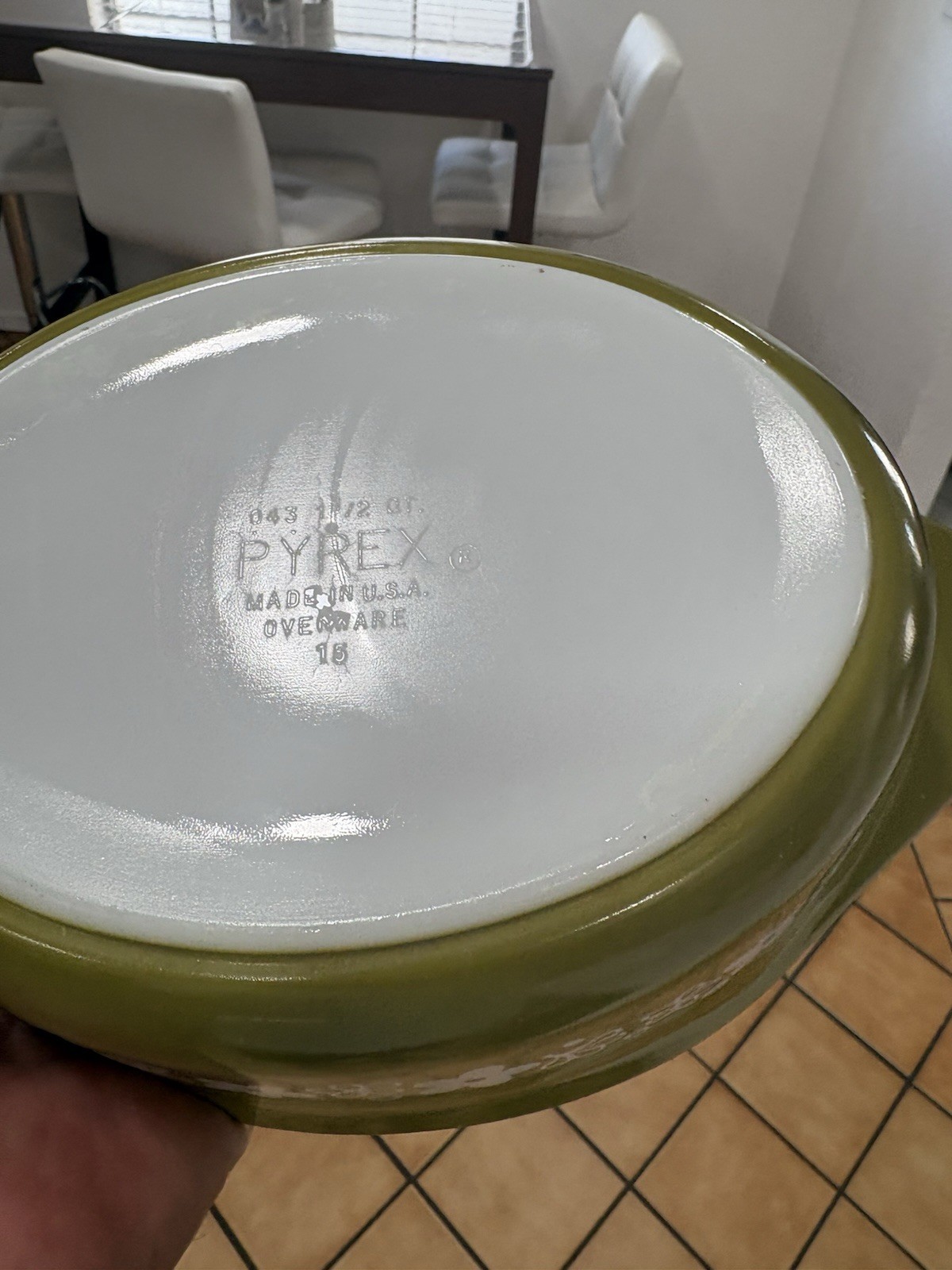 VTG PYREX Oval Casserole w/ Lid Avocado SPRING BLOSSOM CRAZY DAISY 1 1/2 QT 043