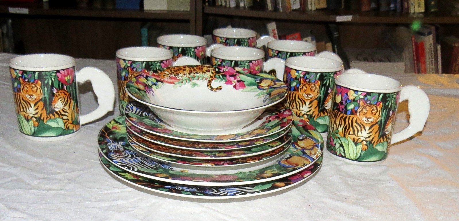 Vitromaster Rain Forest pattern by Sue Zipkin FIFTEEN pieces Plates, Bowl, Mugs
