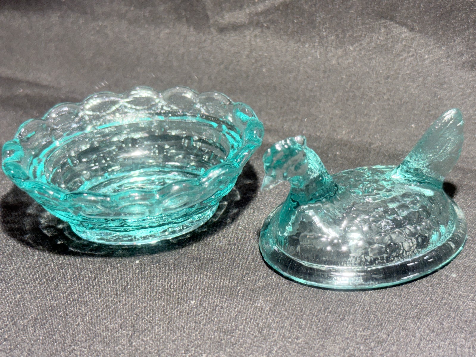 Green Vaseline Uranium glass mini Hen Chicken on nest basket egg chick salt glow