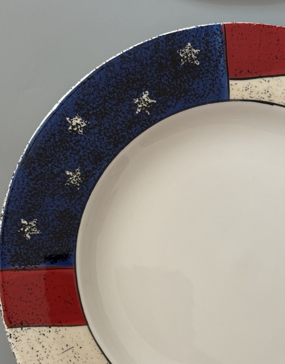 set of 4 Colonial Dinner Plates 10.5″ Sakura Warren Kimble Stoneware 1997