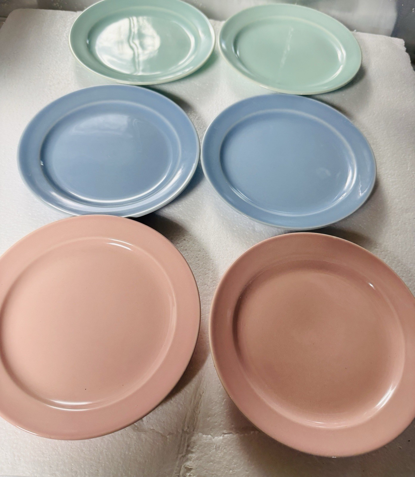 Lu Ray Pastels USA Dessert Ceramic Plates Ca 1940 Lot Of 6 – 6.25 In
