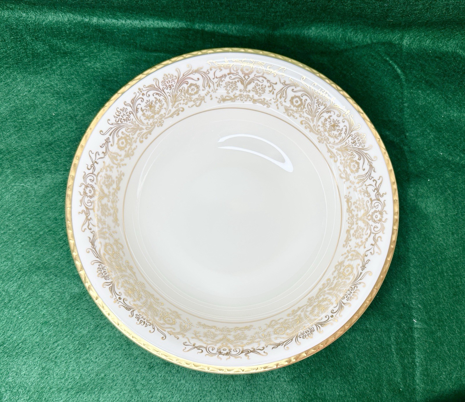Pickard China TIARA GOLD 9in Round Vegetable Bowl Cream & Gold NWOL