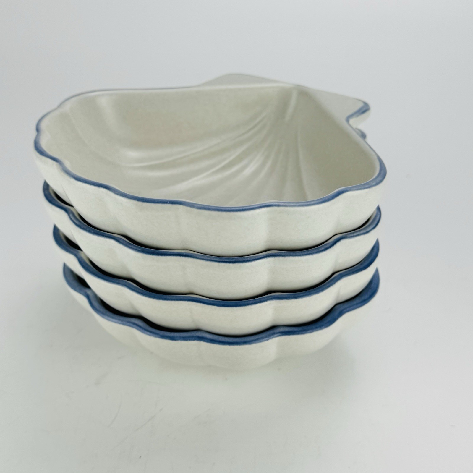 Vintage Pfaltzgraff Yorktowne Shell Dishes #242 Blue White Stoneware Set of 4