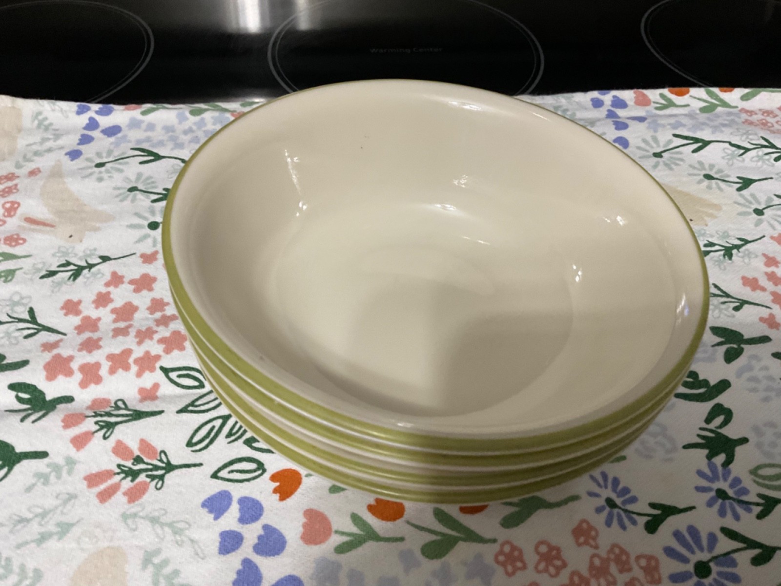 Corelle Lot of 4 Cereal Soup Bowls 6.25″ White w/Medium (Olive) Green Trim