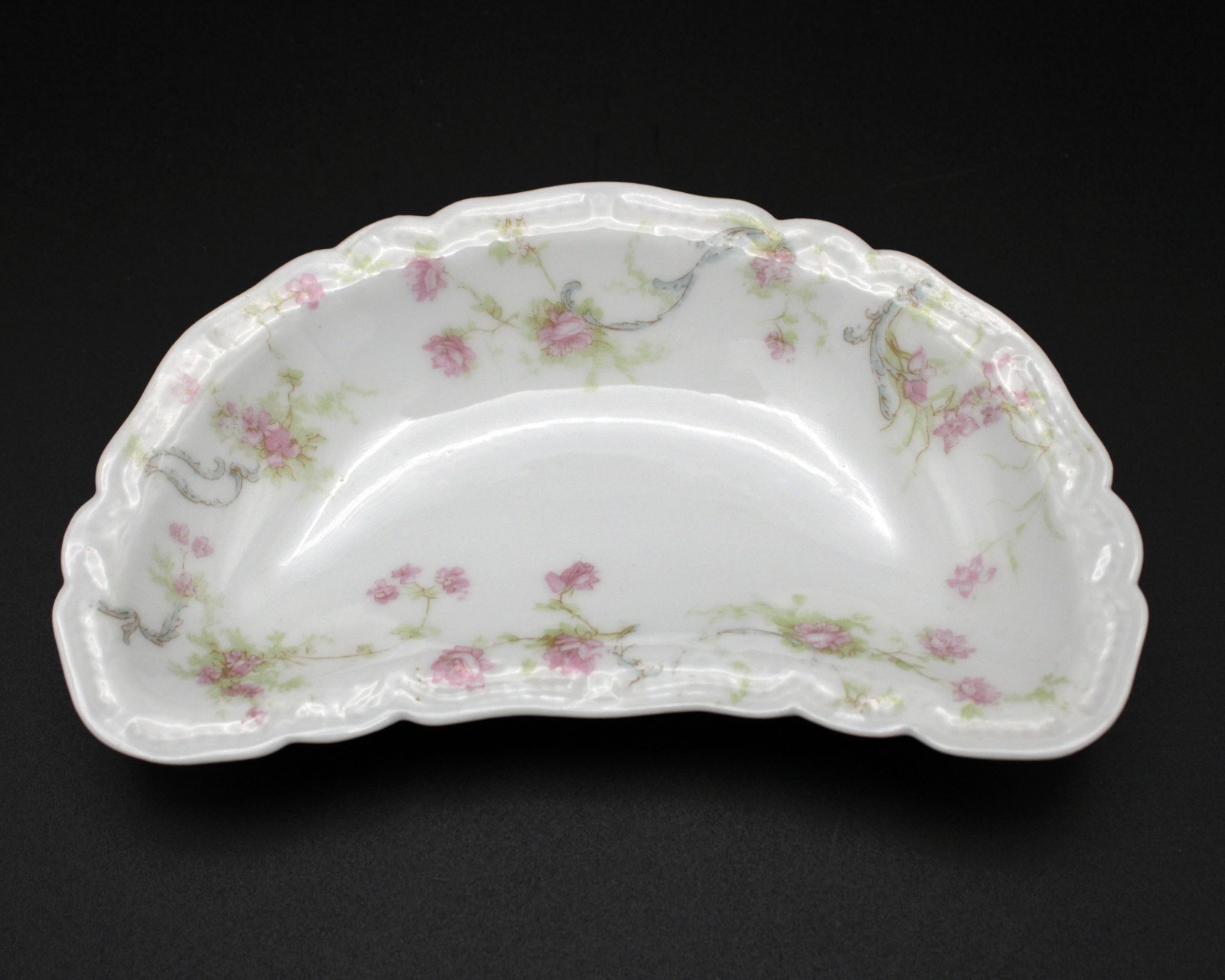 Haviland Limoges Princess Crescent Bone Dish, Antique Schleiger 57 Blank 8, 6″