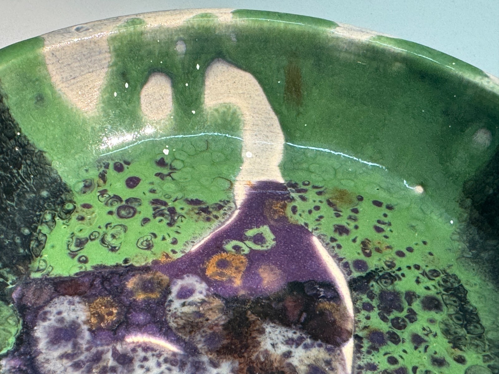 AK A.K. SIGNED ABSTRACT DRIP GLAZE STUDIO POTTERY BOWL HEAVY MATERIAL DATED 1997