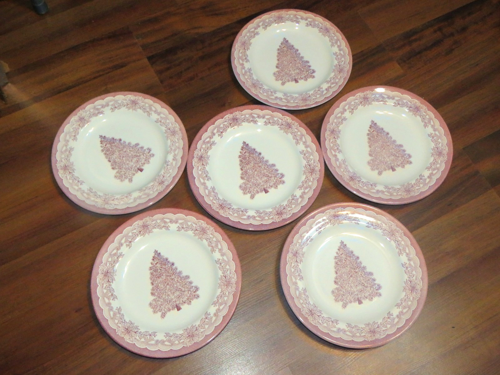 Set of 6 Staffordshire Engravings Red “Yuletide” Dinner Plates