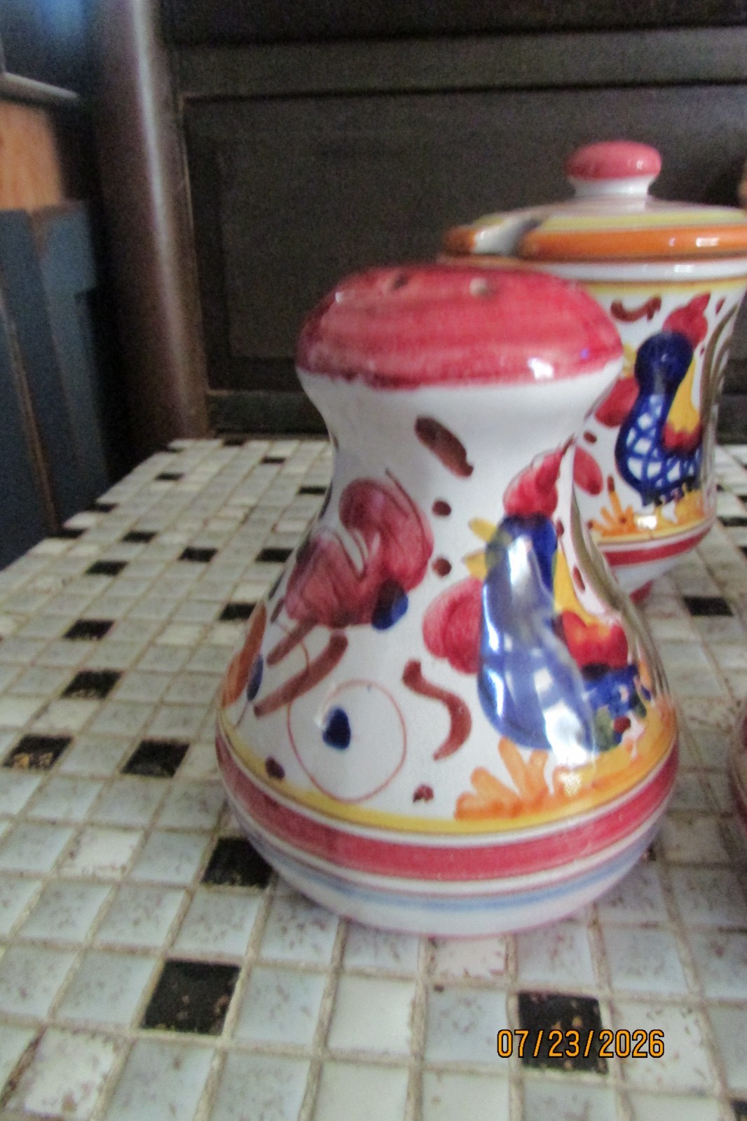 ITALY # HANDPAINTED SHAKERS/SUGAR/CREAMER OF 4 ROOSTER DESIGNER DERUTO ORVIETO