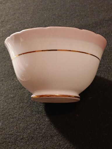 AYNSLEY Cup and Sauce NEWPORT 7703″ ENGLAND BONE CHINA TEACUP AND SAUCER EUC