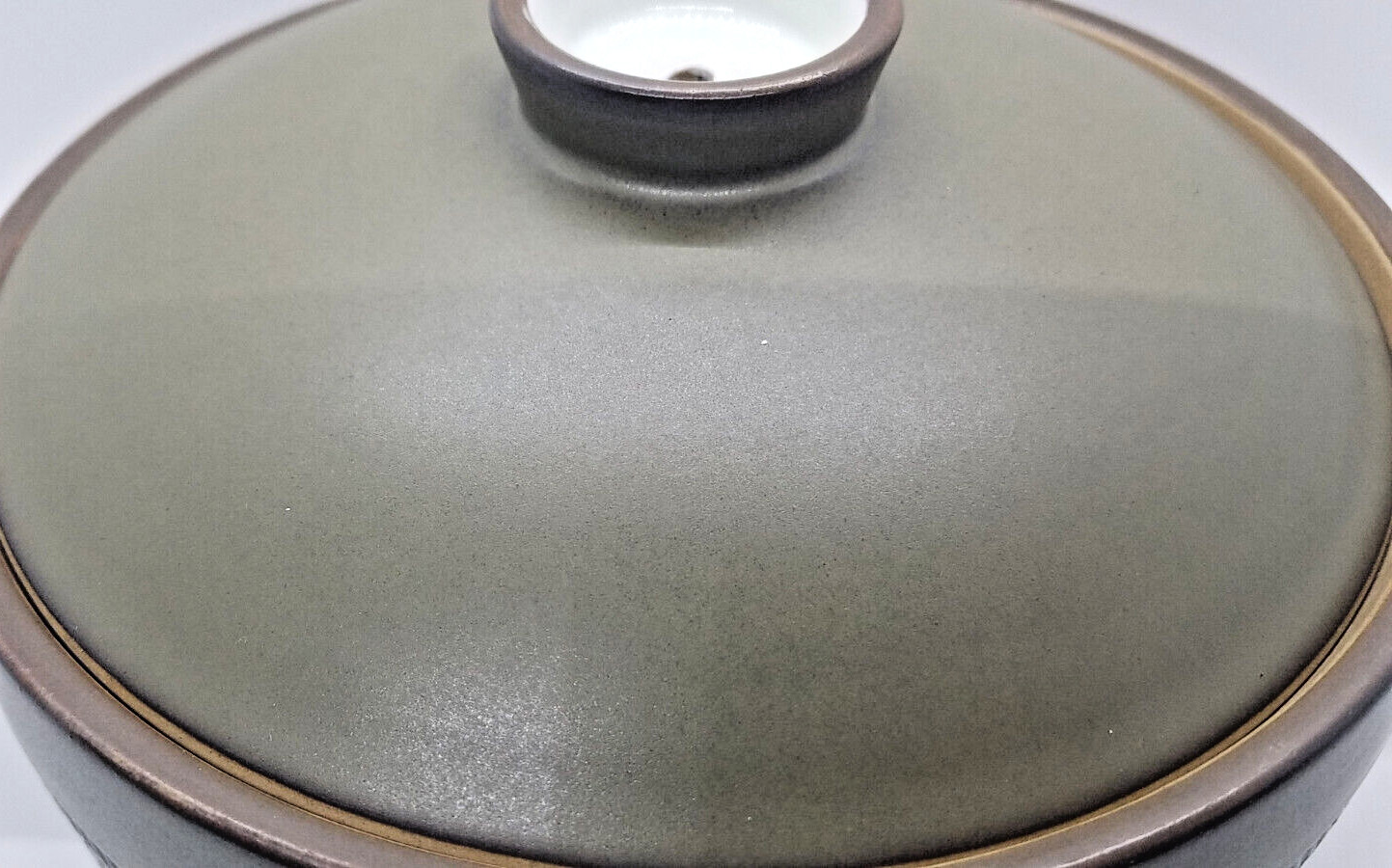 Denby /Langley CAMELOT Dark Green- 2 Qt Covered Casserole – Lug Handles – Lid