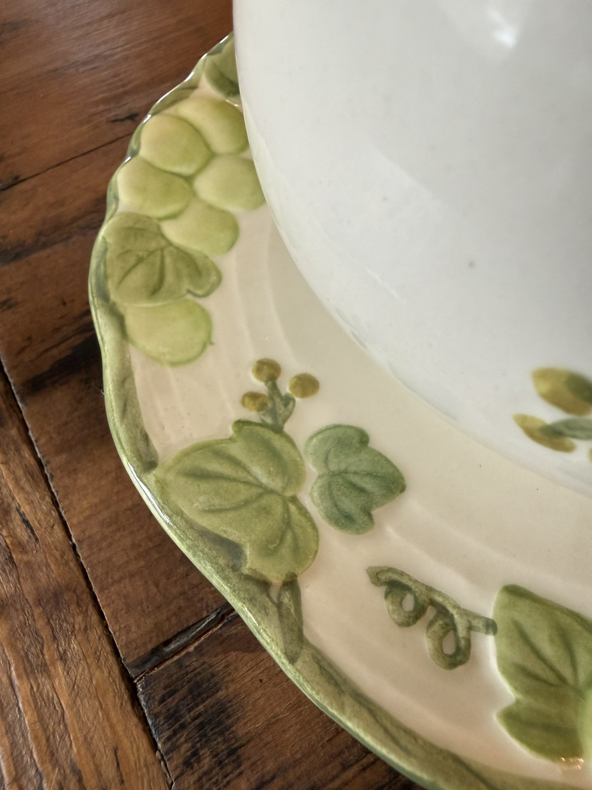 Metlox Poppytrail Grape Arbor Green Divided Serving Dish