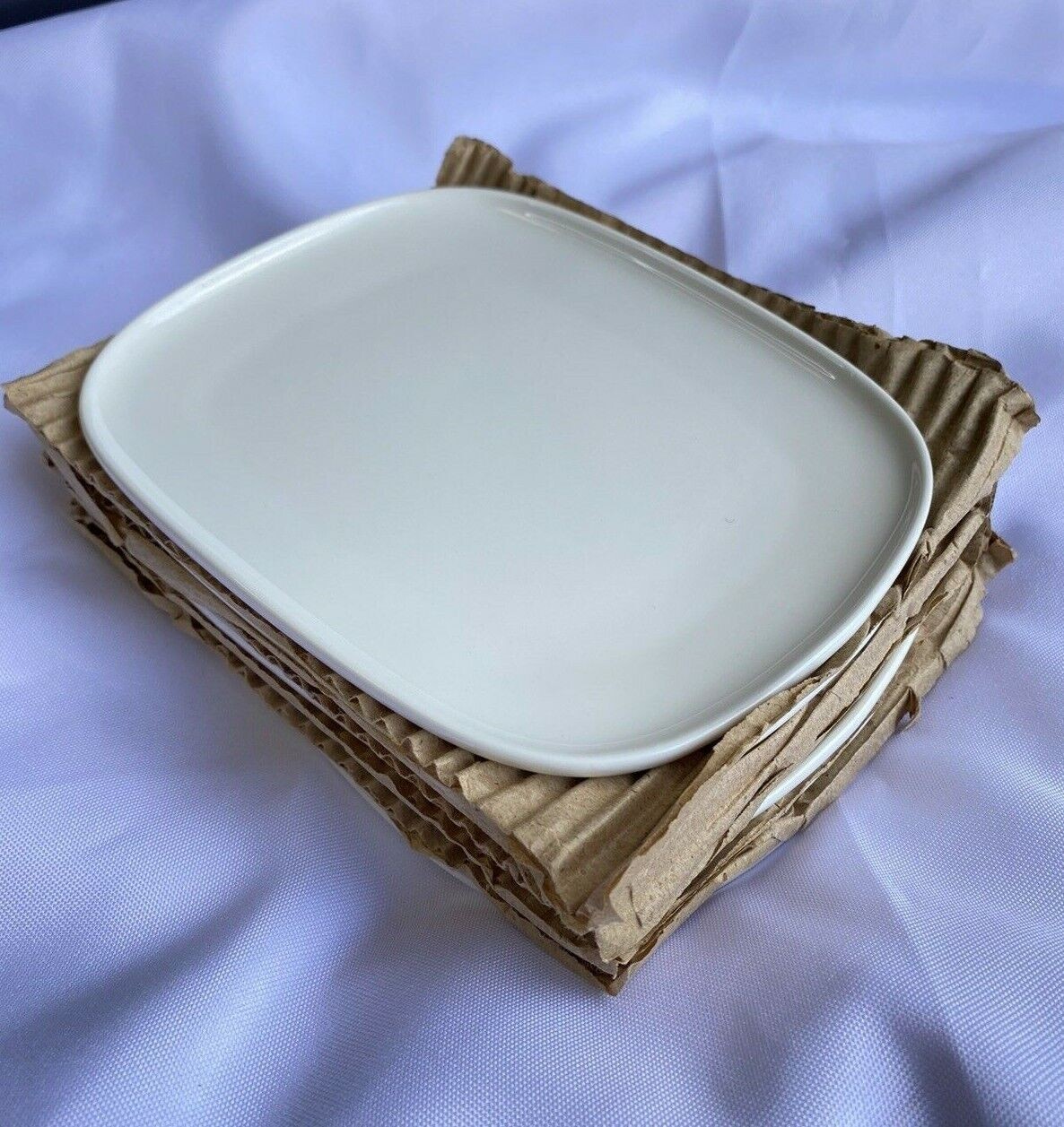 White Porcelain PLATE Set of 6 Alessi Italian Designer for Delta Airlines