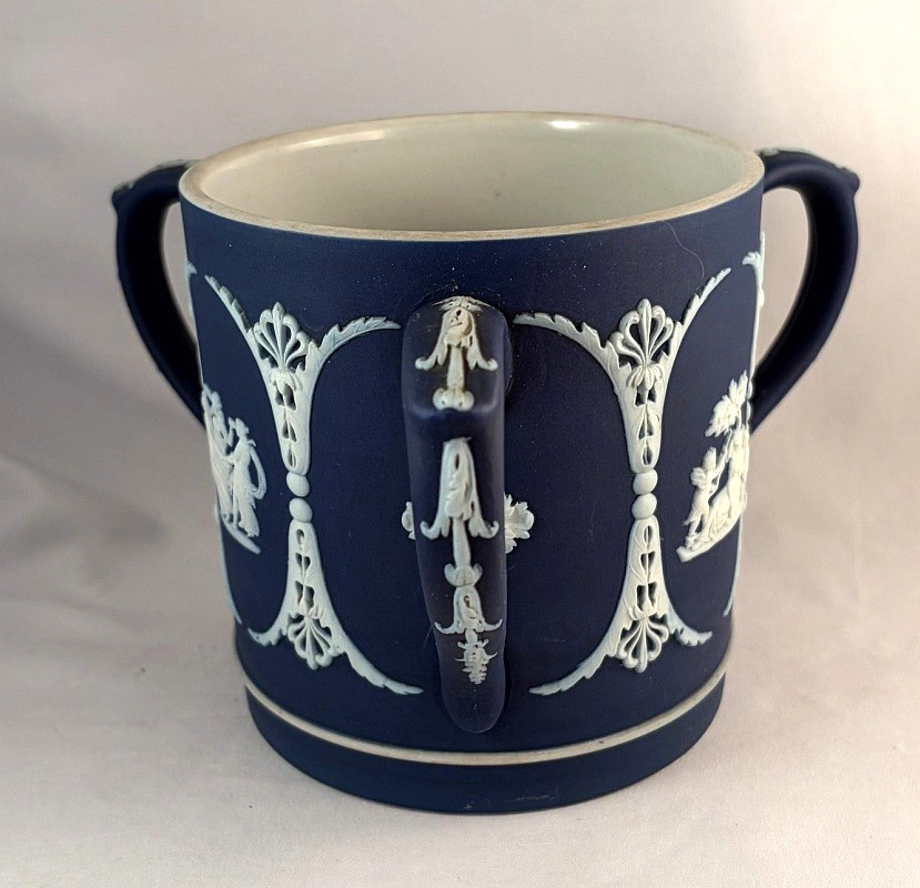 Antique 1903 Wedgwood Jasperware Dark Cobalt Blue Dip 3-Handled Loving Cup / Tyg