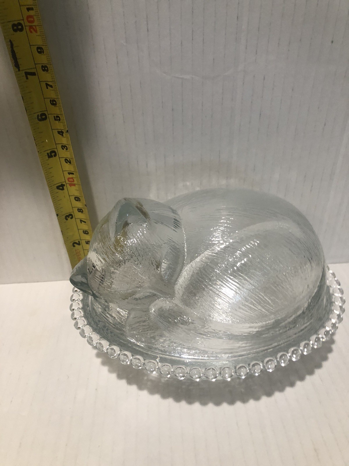 Vtg Indiana Glass “ Sleeping Cat On Nest” Covered Dish 7” Long