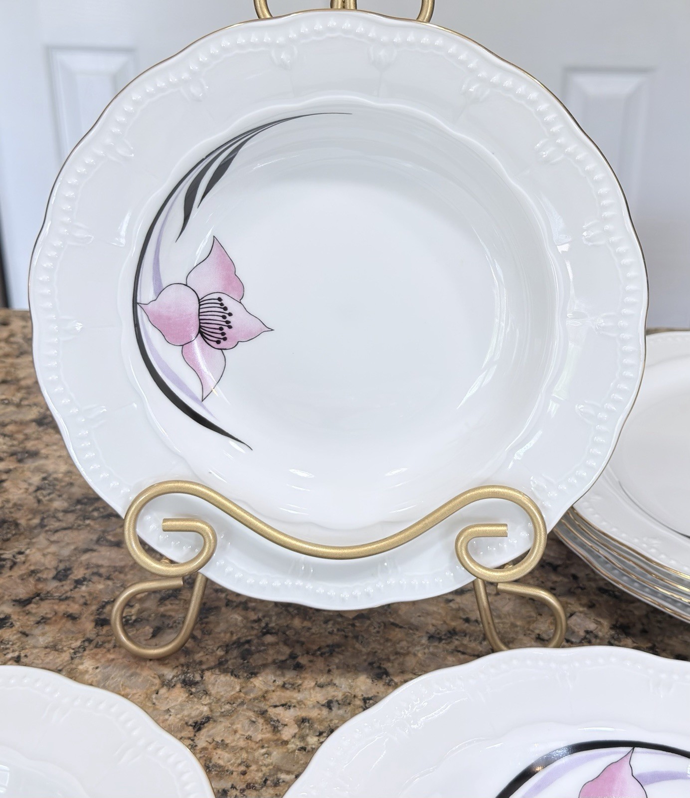 Danish Design Atelier Imported Pink Floral 8 Pc Dinnerware Set Scallop Gold Rim