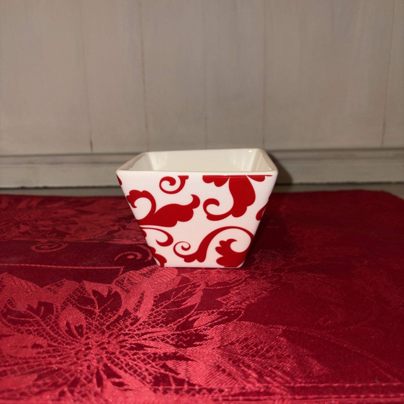 Ciroa Red Bowls Porcelain 4” Appetizer 4 Piece China Simple Serve Dessert Dip!