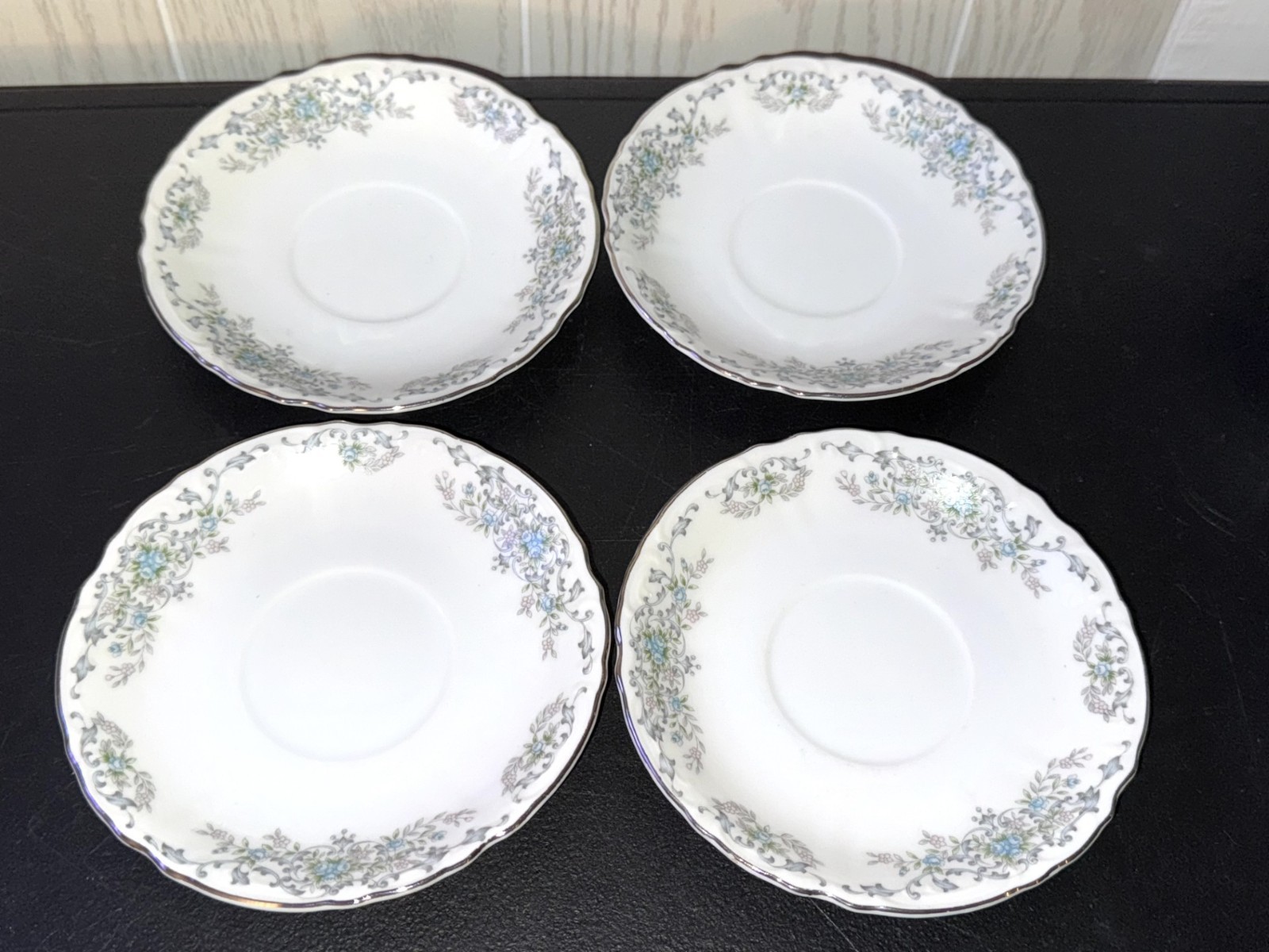VINTAGE 8 pc NORLEANS THERESA JAPAN 4 CUPS 4 SAUCERS FINE CHINA PLATINUM 1964-