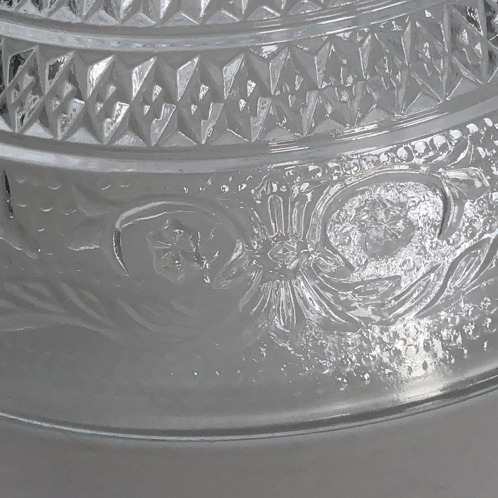 Vtg KIG Malaysia Crystal Sandwich Fleur de Lis Pattern Bowls 5 3/8″ Clear Set 2