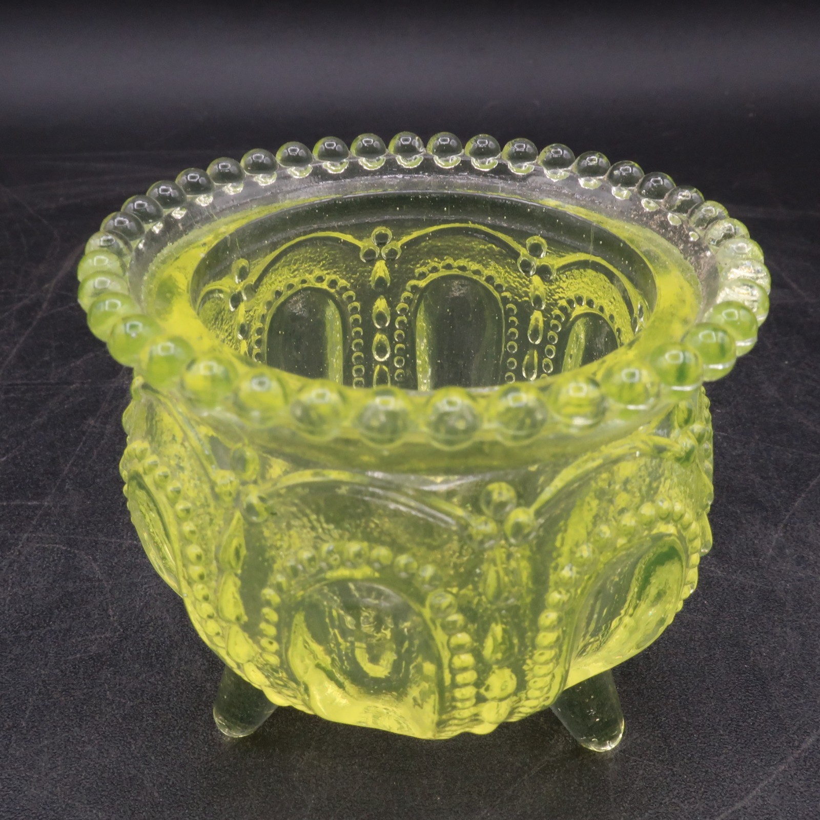 Vintage Boyd Glass Cauldron Pot Yellow Vaseline Uranium Toothpick Holder 🎃