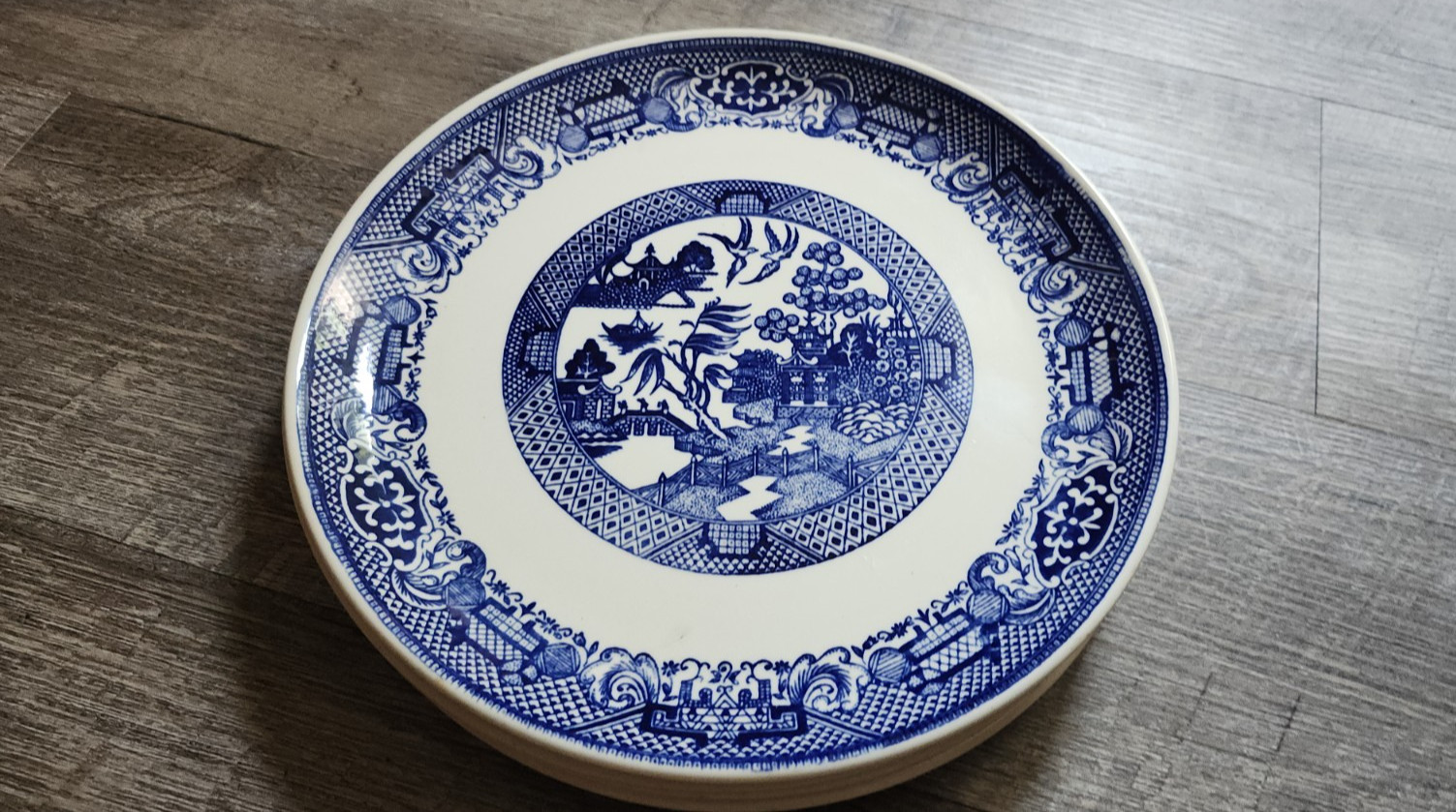 Set of 4 Vintage Blue Willow Dinner 9.75” Plates Blue & White Unmarked Vintage