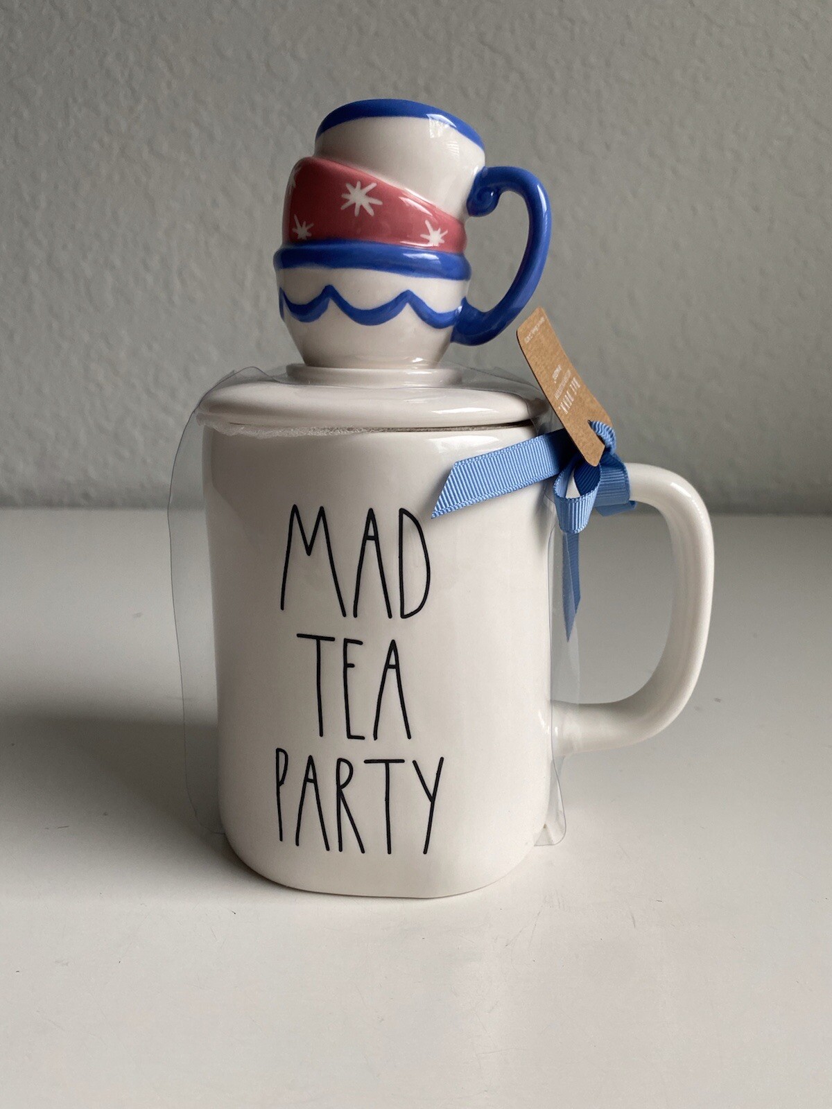 RAE DUNN Disney ALICE IN WONDERLAND “MAD TEA PARTY” Double Sided Mug with Topper