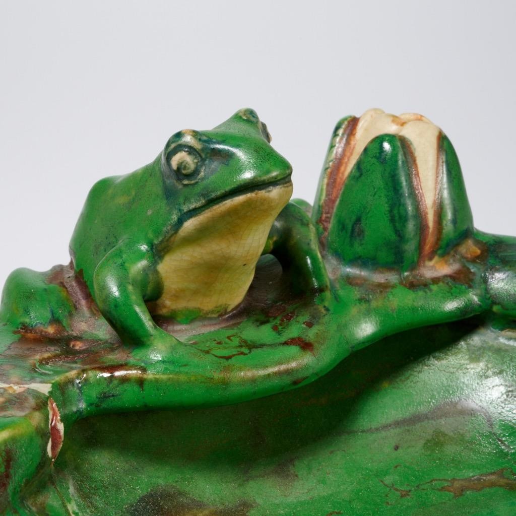 Weller Coppertone Green Semi Matte Frog Lily Pad Pond Shallow Bowl 15.5″l *READ*