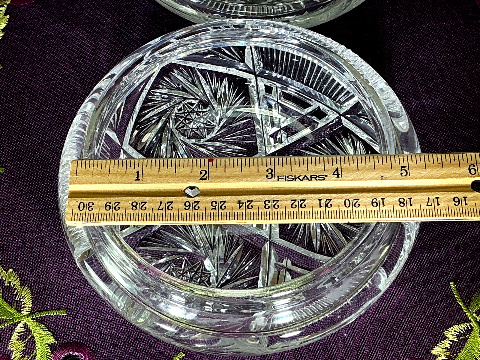 American Brilliant Cut Glass Crystal Large Covered Vanity Dresser Box & Lid.