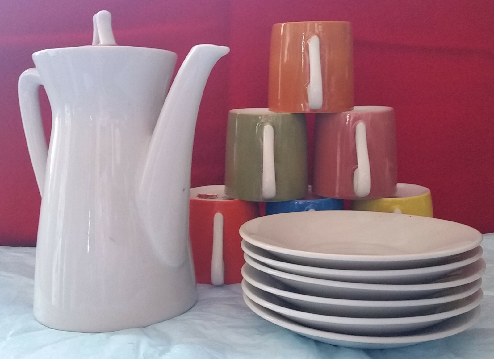 Lipper & Mann China Demi Tasse Set. 14 Pieces, Japan.