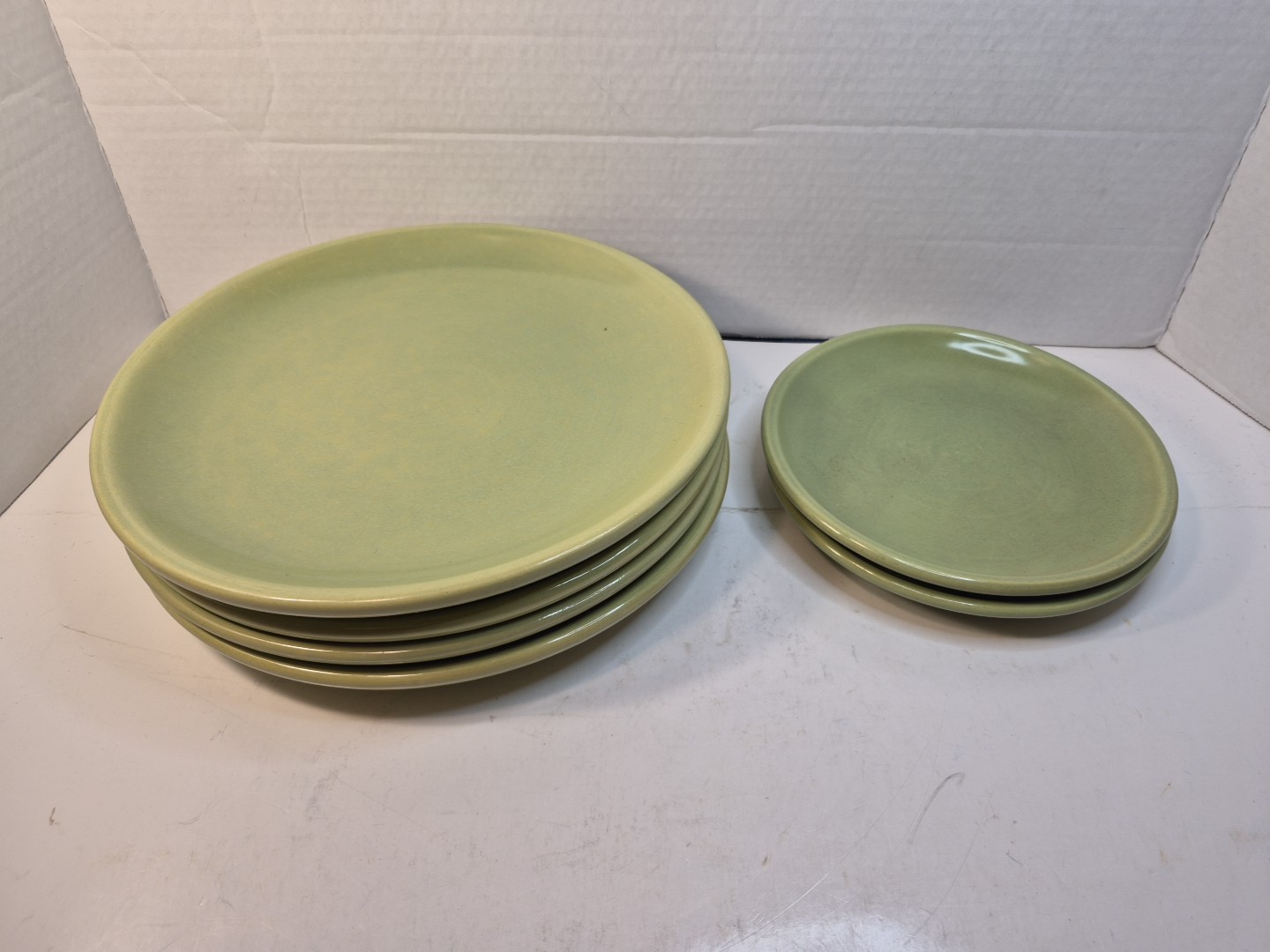 La Solana Pottery Sage Green (4) Dinner Plates, 10″ & 2 Saucers 7″ B239