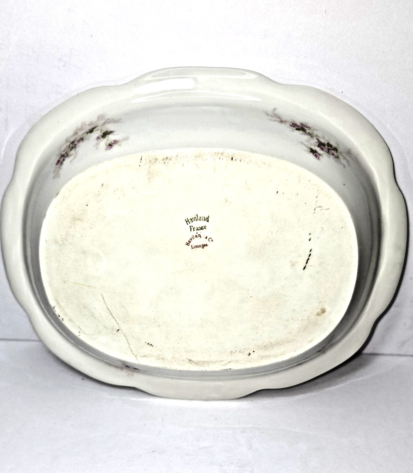 Haviland Limoges Oval Serving Bowl – Scalloped Edges – Gold Trim 9.25″ × 7.5″