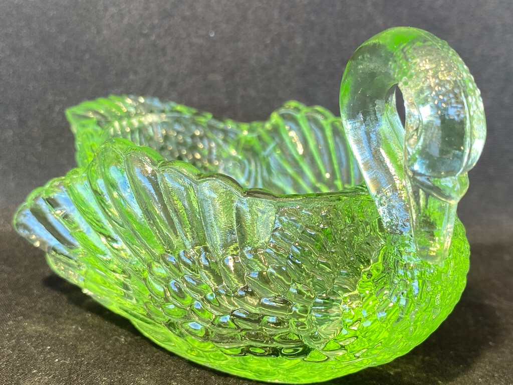 Green Vaseline uranium glass Swan / Easter eggs salt cellar dip duck dish yellow