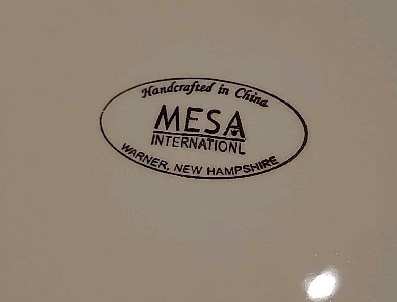 SET (3) Mesa International 11 7/8″ Dinner Plates. White Embossed Dots & Scrolls